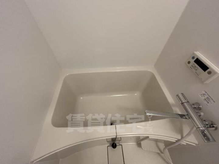 大阪府寝屋川市高倉1丁目の賃貸アパートの風呂