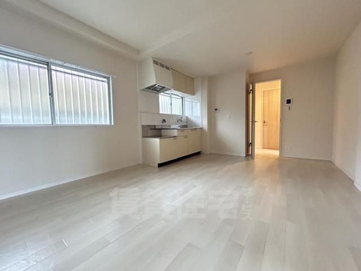 大阪府寝屋川市高倉1丁目の賃貸アパートの居間