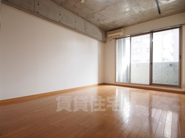 ヴェリエール・ドゥ・セの居間