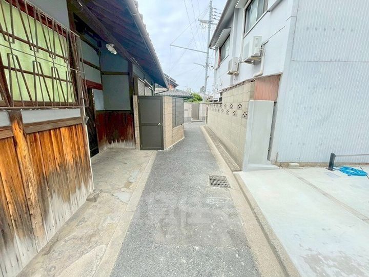 クレア法善寺の周辺
