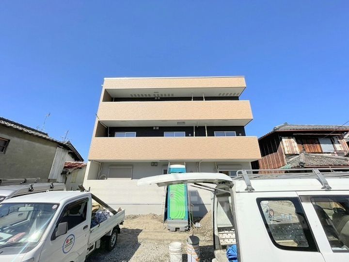 大阪府八尾市教興寺3丁目の賃貸マンションの外観