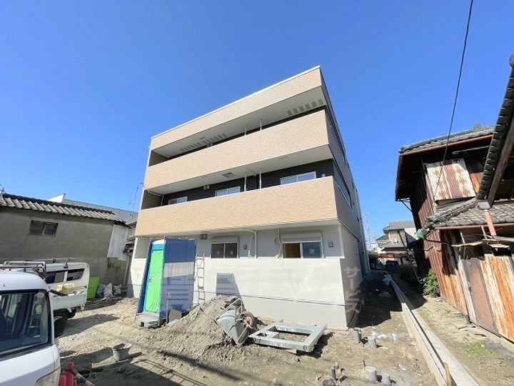 大阪府八尾市教興寺3丁目の賃貸マンションの外観