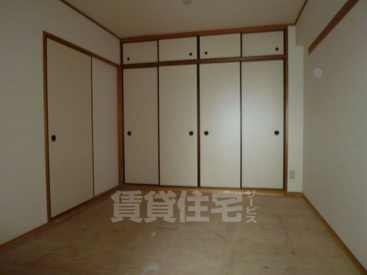 大阪府茨木市奈良町の賃貸マンションの寝室