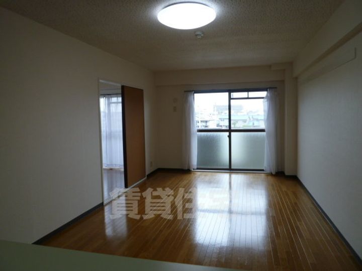 大阪府茨木市奈良町の賃貸マンションの居間