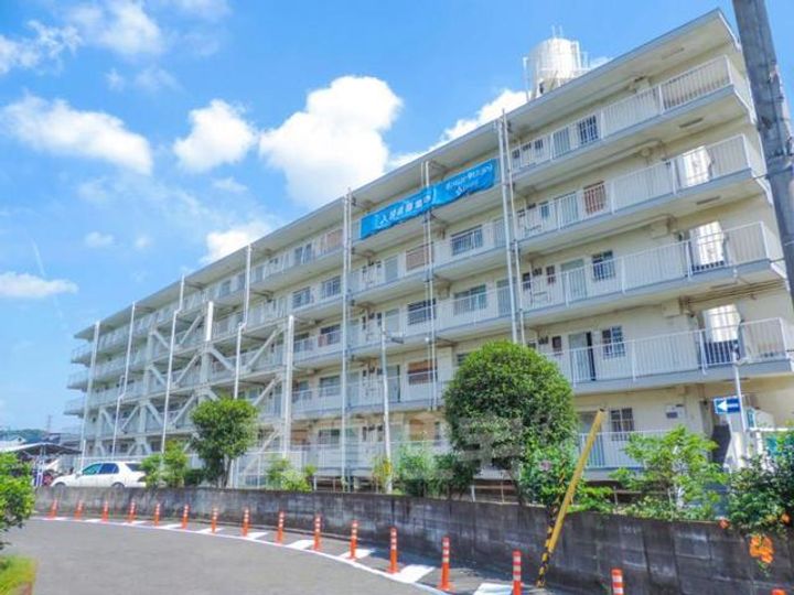 大阪府茨木市西福井2丁目の賃貸マンションの外観
