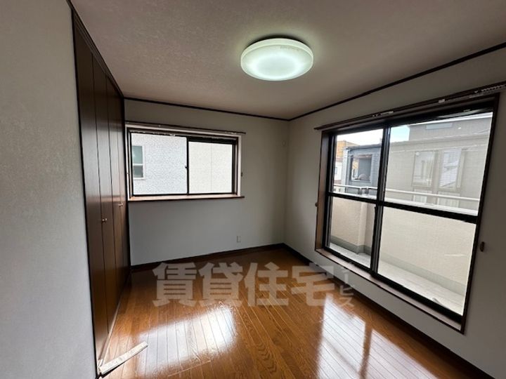 大阪府高槻市富田丘町(一戸建)の賃貸物件の寝室