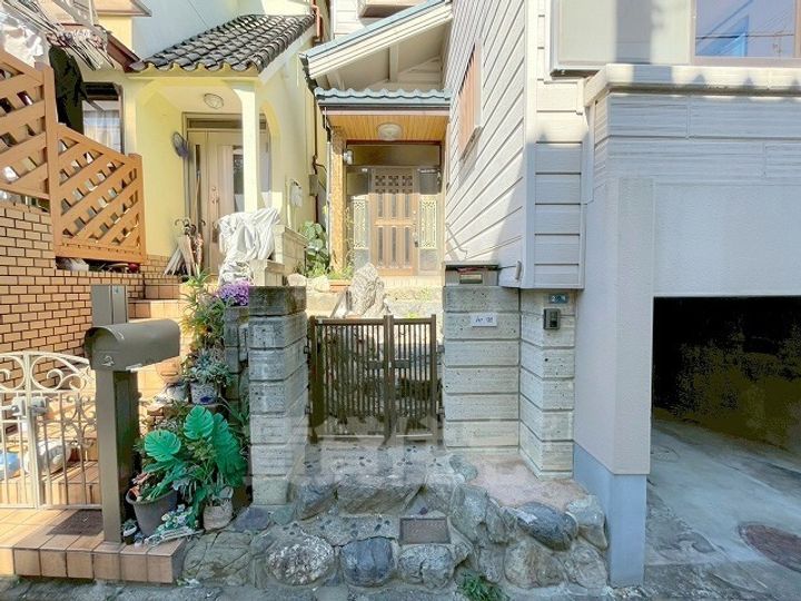 大阪府藤井寺市林5丁目(一戸建)の賃貸物件の玄関