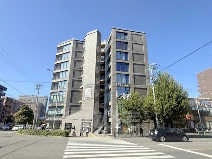 シャリマー西大路の外観