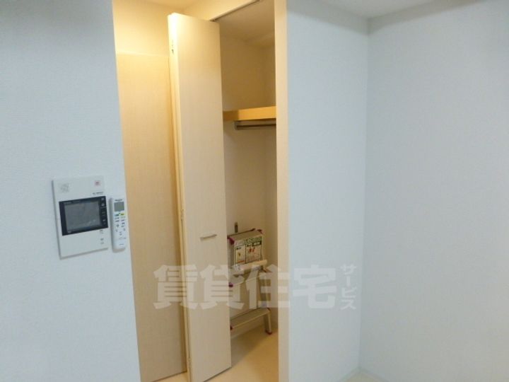 大阪府堺市堺区宿院町東4丁の賃貸マンションの内装