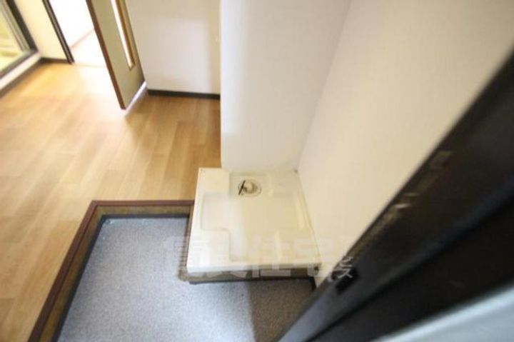 大阪府大阪市淀川区塚本3丁目の賃貸マンションの玄関