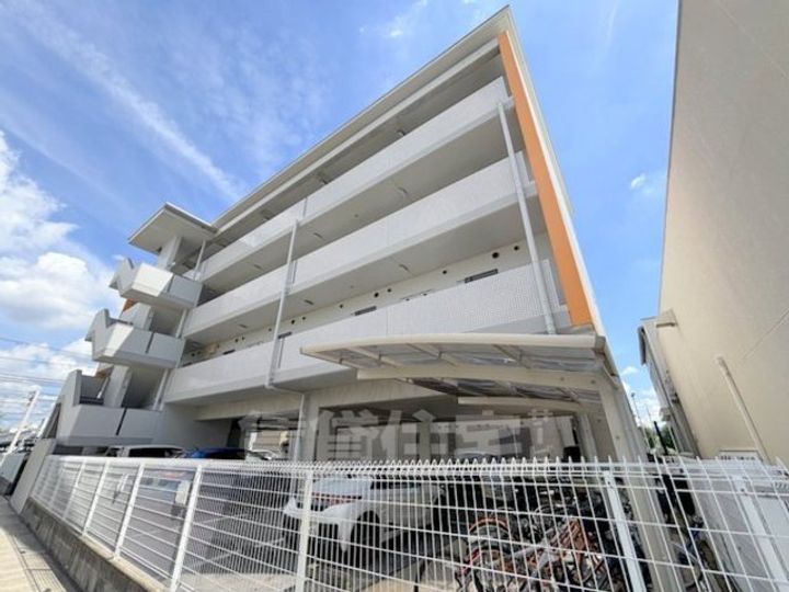 ホワイトスクエアの外観