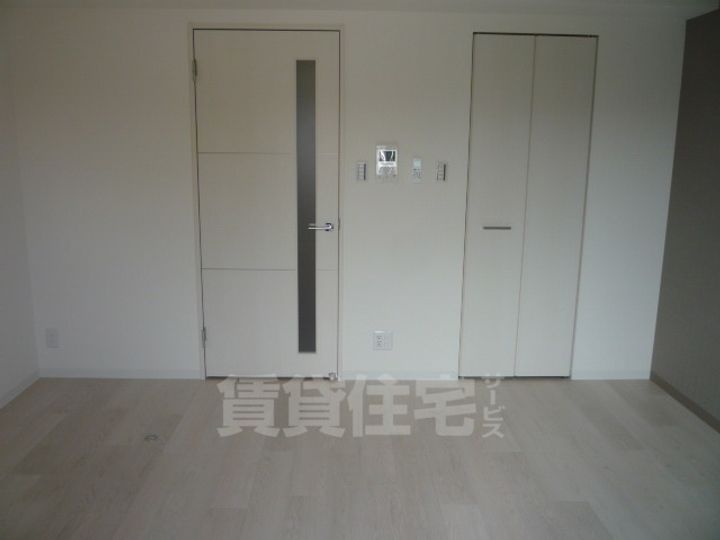 大阪府高槻市京口町の賃貸マンションの居間