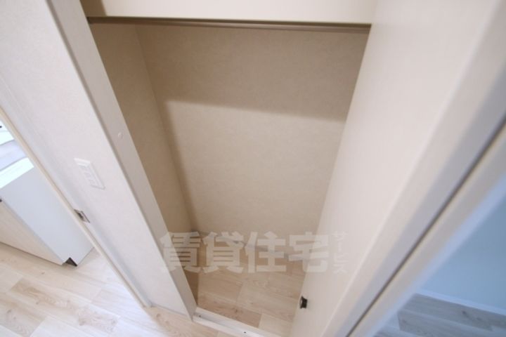 大阪府吹田市岸部南1丁目の賃貸マンションの内装