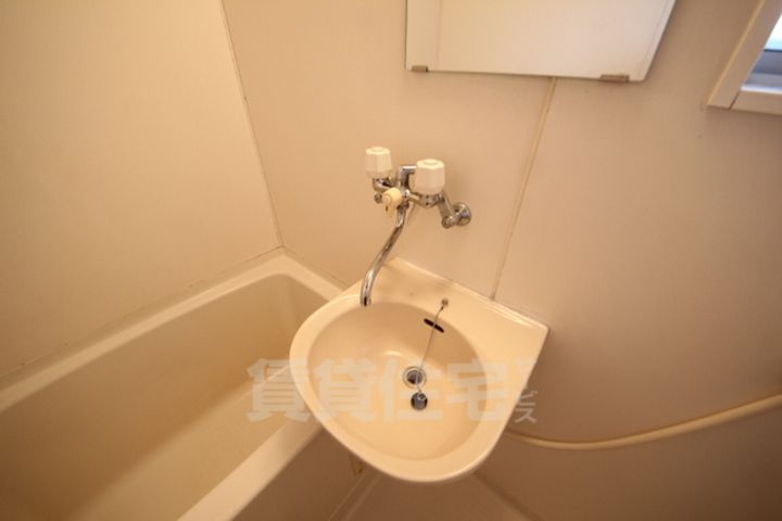 奈良県奈良市西大寺芝町2丁目の賃貸アパートの内装