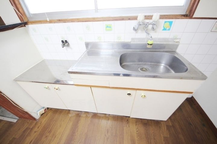 奈良県奈良市西大寺芝町2丁目の賃貸アパートのキッチン