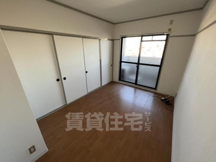 大阪府大阪市西淀川区柏里1丁目の賃貸マンションの居間