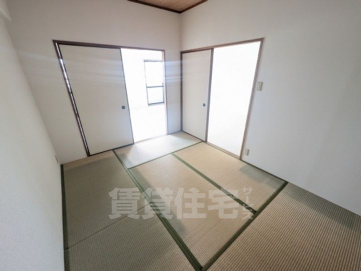 大阪府高槻市宮田町3丁目の賃貸マンションの子供部屋
