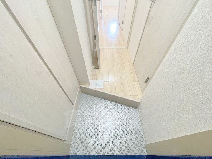 ウインドヒル三国(旧 メゾン三国)の玄関