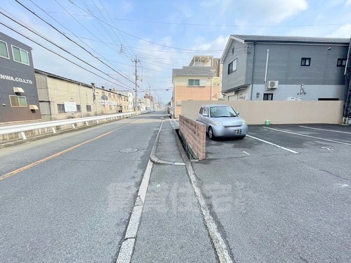 S.E.N.S Matsubaraの周辺