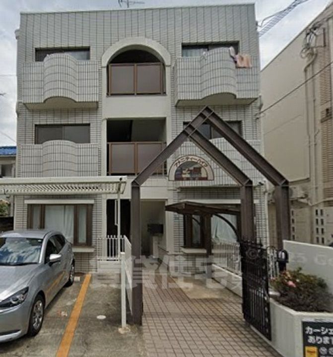 兵庫県西宮市上ケ原一番町の賃貸マンションの外観