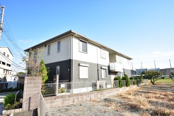 シャーメゾンカーサの周辺