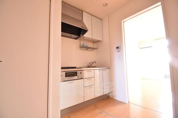 大阪府茨木市南春日丘7丁目の賃貸アパートのキッチン