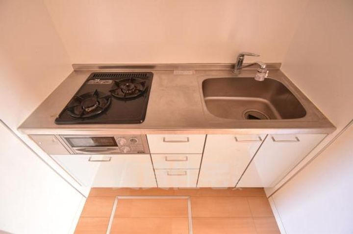 大阪府茨木市南春日丘7丁目の賃貸アパートのキッチン