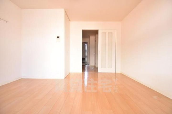 大阪府茨木市南春日丘7丁目の賃貸アパートの寝室