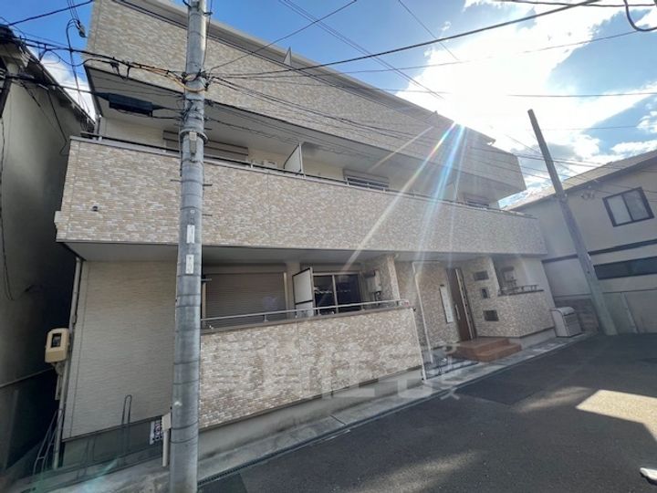 コンフォール姫島の外観