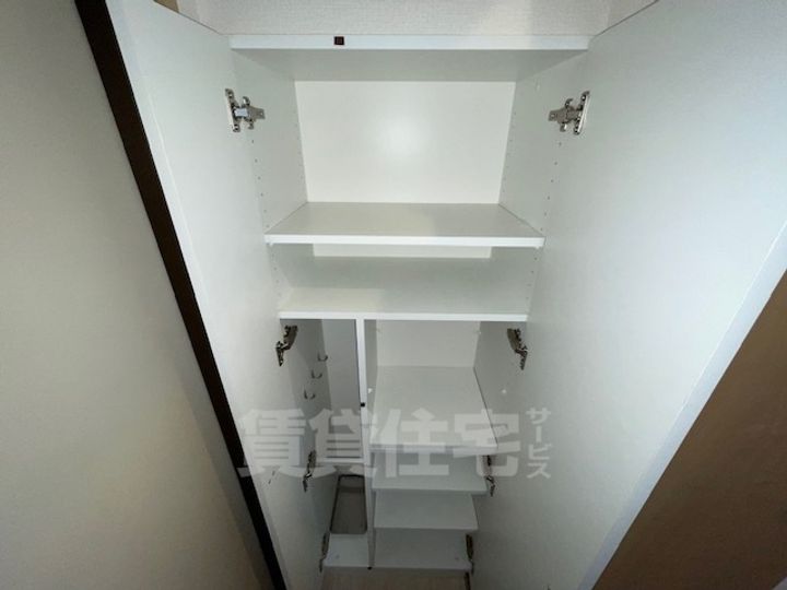 大阪府大阪市都島区内代町2丁目の賃貸マンションの内装