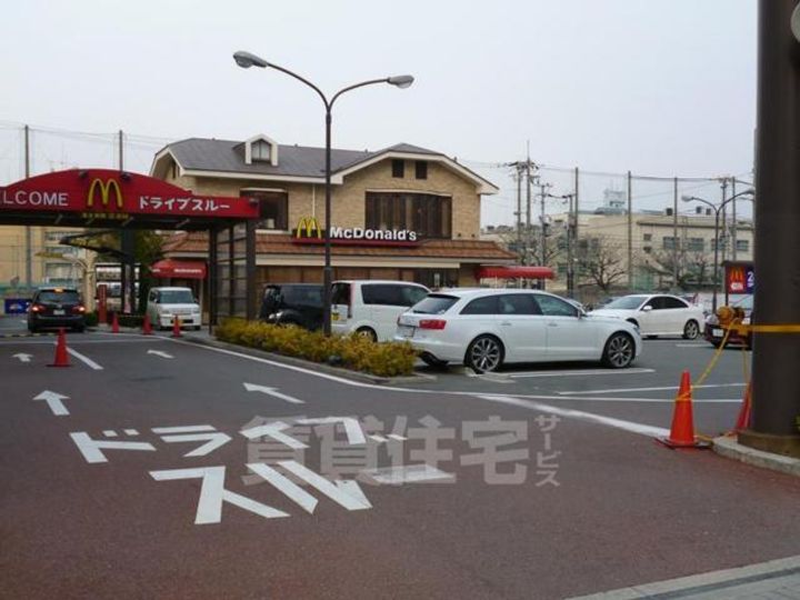 シャンテの周辺