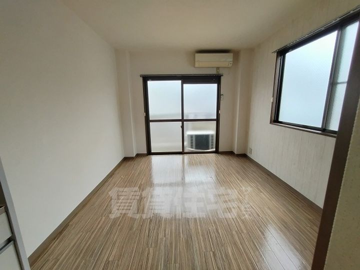 双葉ハイツの居間