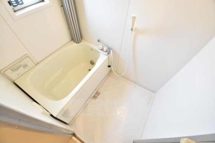 大阪府茨木市南春日丘1丁目の賃貸マンションの風呂