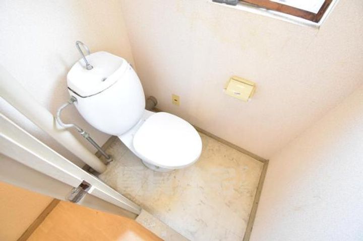 大阪府茨木市南春日丘1丁目の賃貸マンションの内装