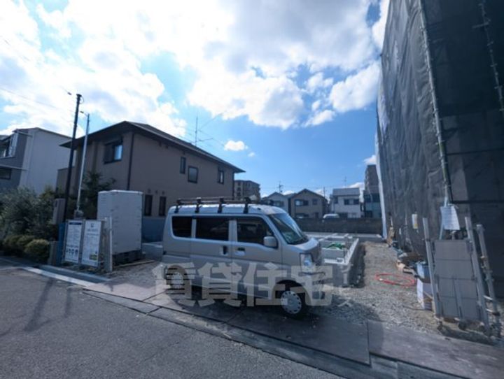 大阪府茨木市春日1丁目の賃貸アパートの玄関