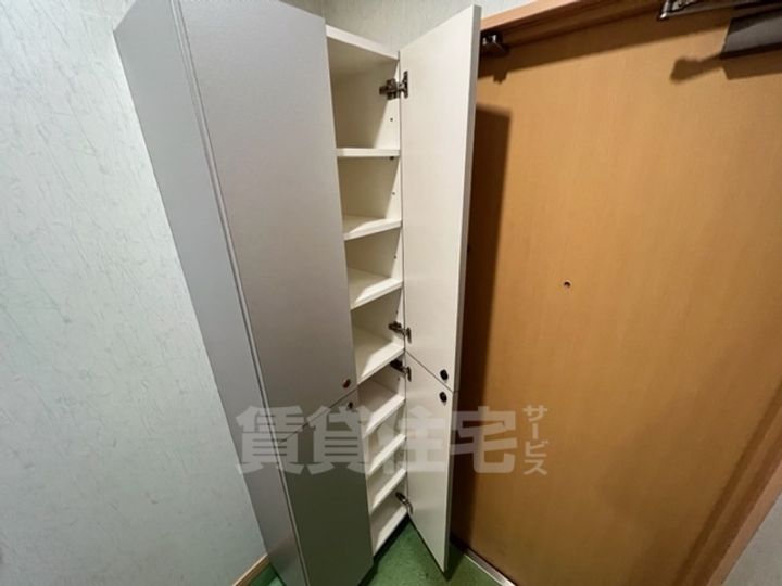 大阪府堺市堺区今池町4丁の賃貸マンションの玄関