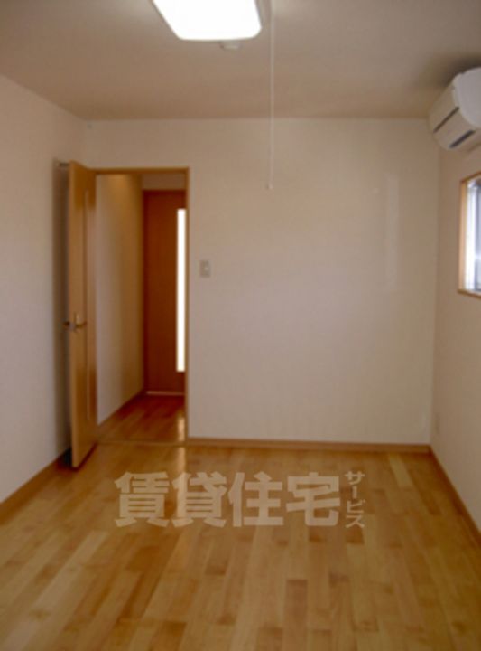 アルカス今出川の居間