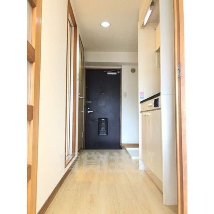 愛知県名古屋市千種区朝岡町2丁目の賃貸マンションの玄関