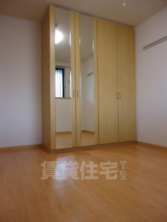 大阪府豊中市桜の町7丁目の賃貸マンションの内装