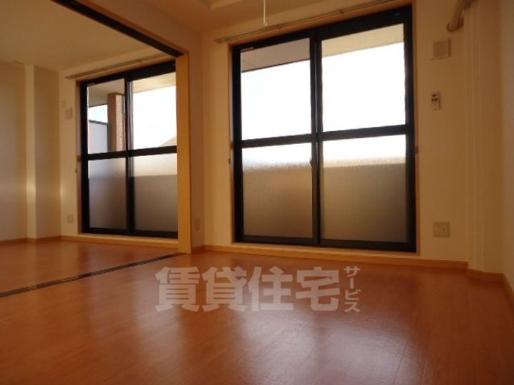 大阪府豊中市桜の町7丁目の賃貸マンションの内装