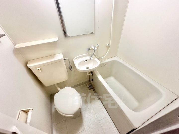 ドミトリーインテリジェンスの風呂