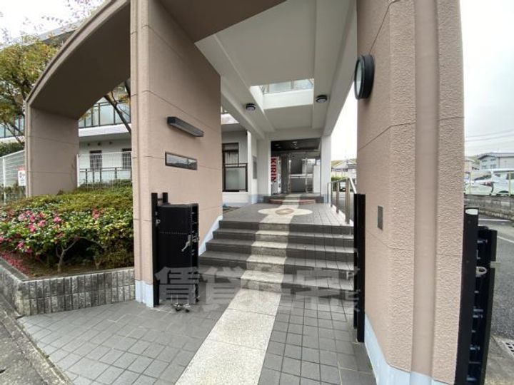 ドミトリーインテリジェンスの周辺