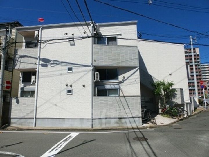 リバーパーク百年橋の外観