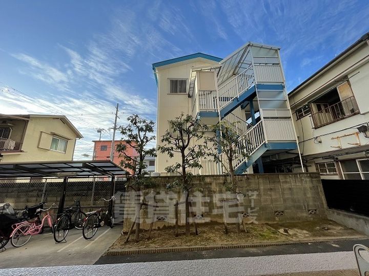 デルニエハイツの周辺