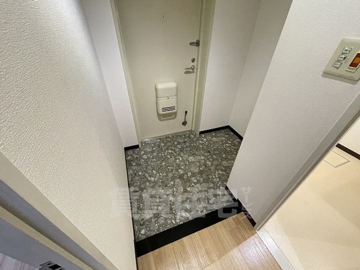 デルニエハイツの玄関