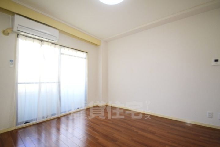 北野商事ビルの寝室