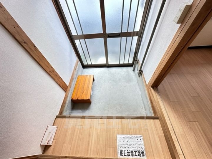 大阪府大阪市住吉区長居東2丁目(一戸建)の賃貸物件の玄関