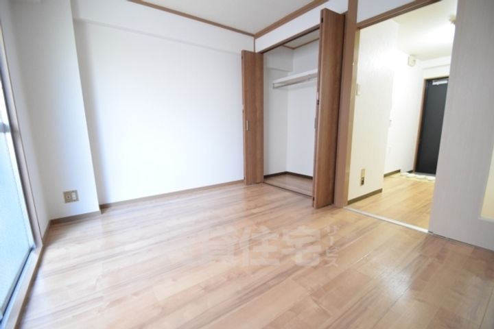 大阪府大阪市住吉区我孫子東3丁目の賃貸マンションの居間