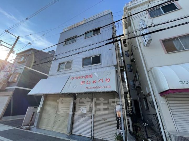 中央マンションの外観