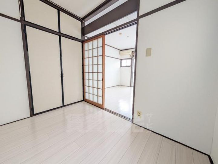中央マンションの居間